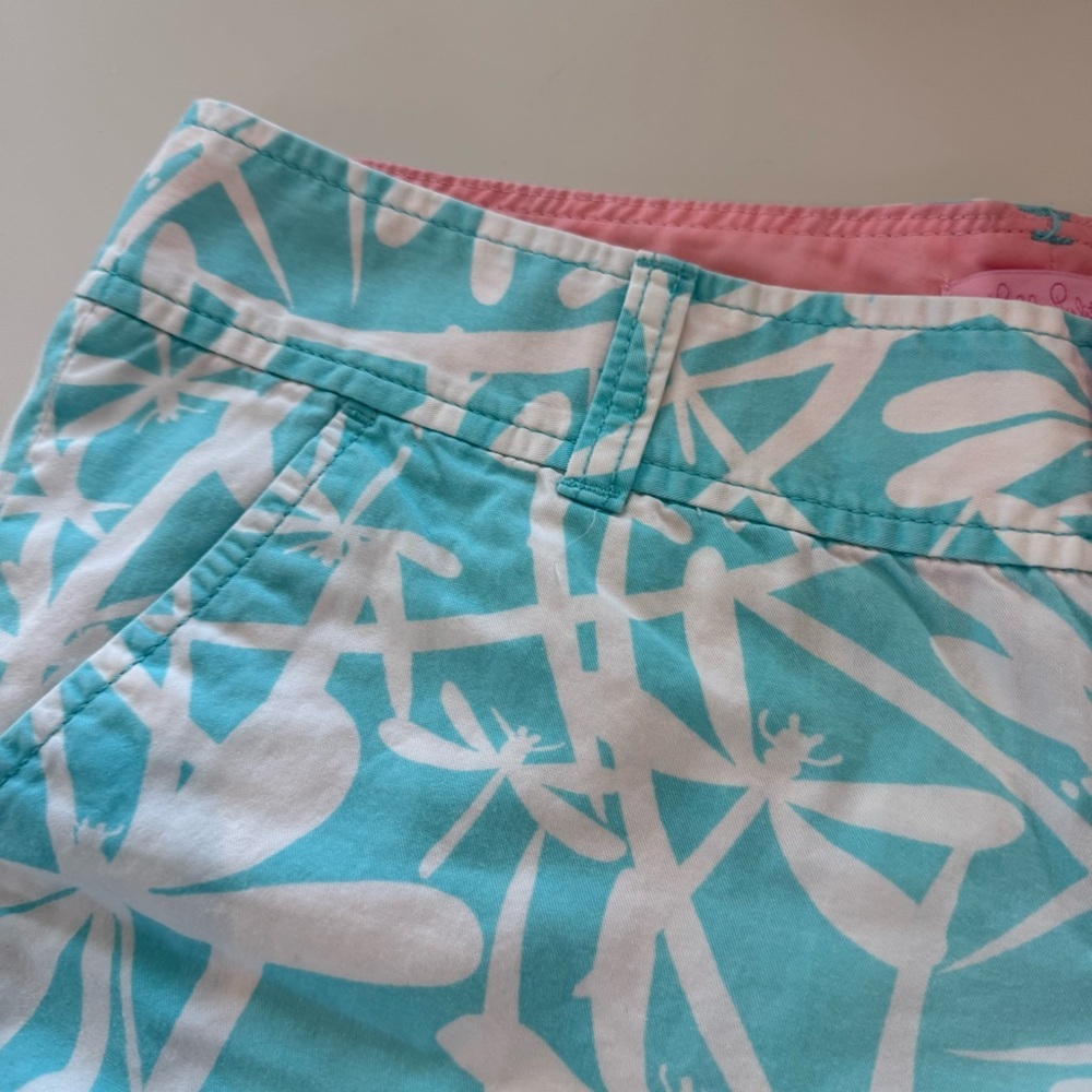Lilly Pulitzer Light My Fire Blue Dragonfly Print Cotton Shorts Preppy Size 4 - Picture 2 of 11